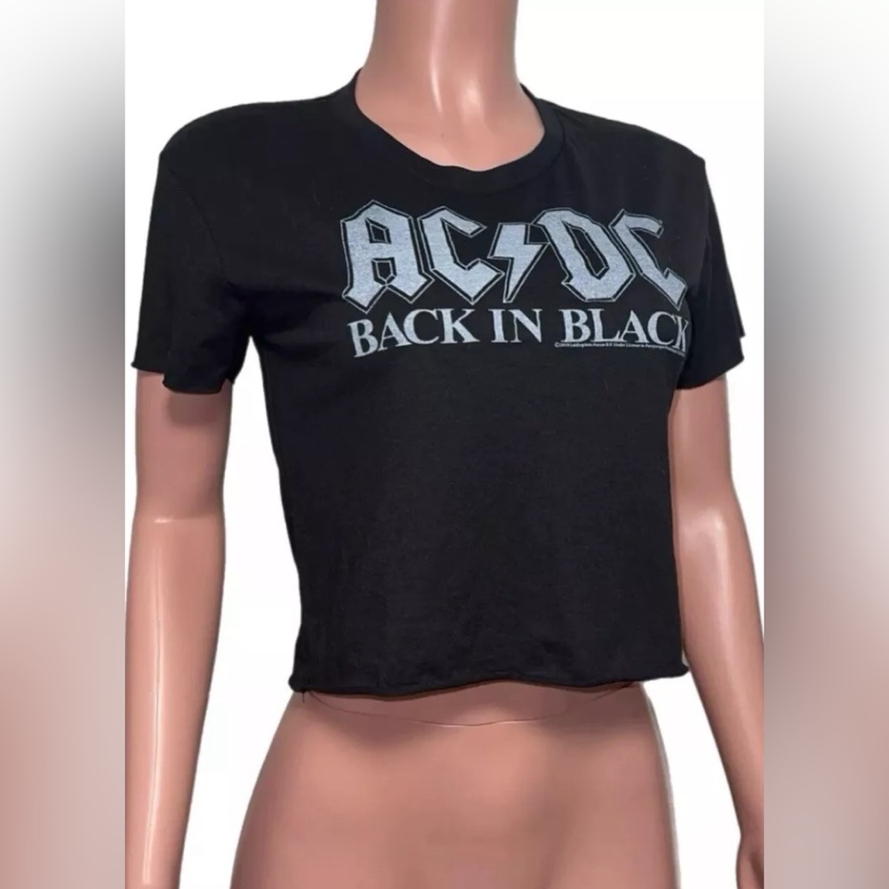 AC DC Rock In Black Akira S S/S Crop T-shirt Top Nwts Heavy Metal Hair Band Tee
